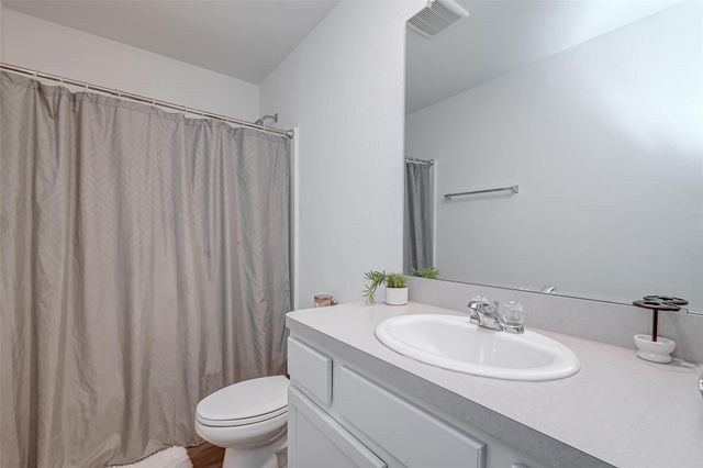 1234 Blue Hazel Court, Pinehurst, TX 77362