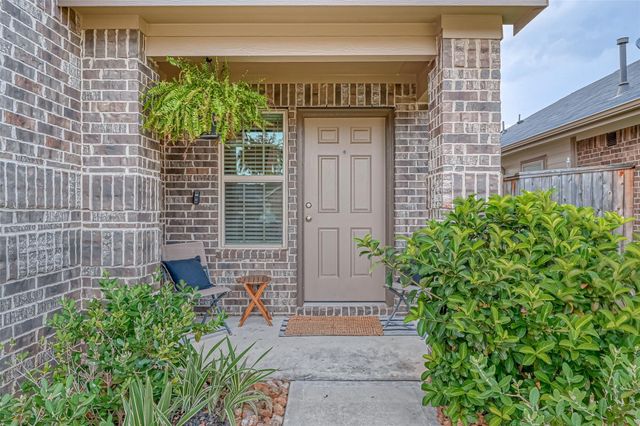 1234 Blue Hazel Court, Pinehurst, TX 77362