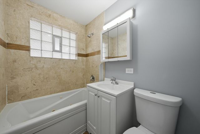 1937 W Pratt Boulevard 2N, Chicago, IL 60626