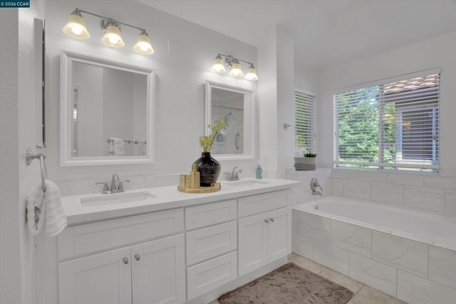 5248 Boulder Ct, Concord, CA 94521