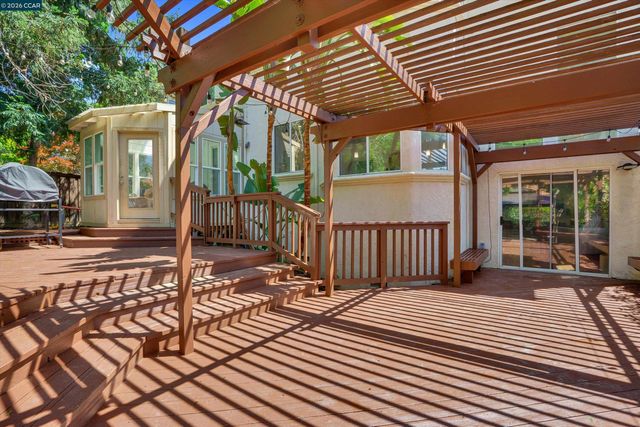 5248 Boulder Ct, Concord, CA 94521