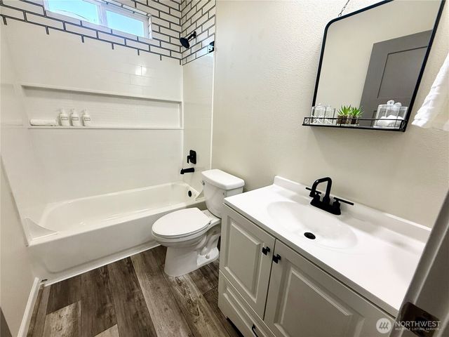 5016 Tacoma Mall Blvd, Tacoma, WA 98409