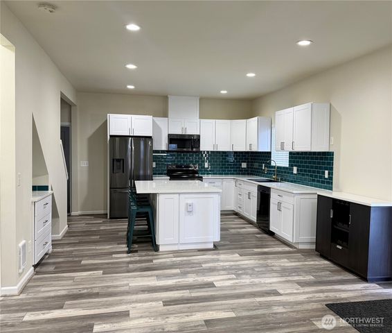 5016 Tacoma Mall Blvd, Tacoma, WA 98409