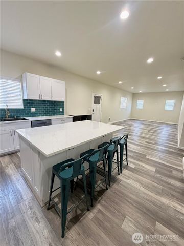 5016 Tacoma Mall Blvd, Tacoma, WA 98409