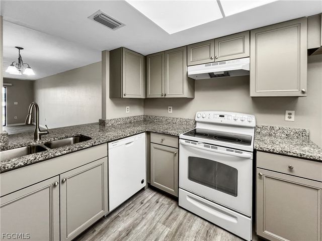 4530 SW 10th AVE 201, Cape Coral, FL 33914