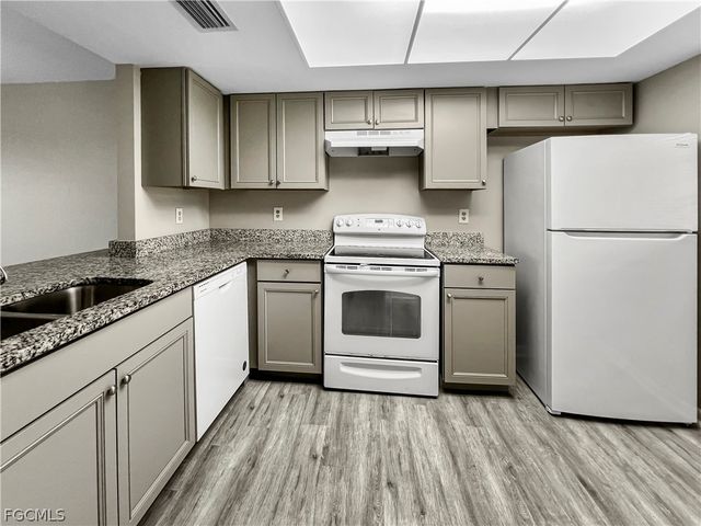 4530 SW 10th AVE 201, Cape Coral, FL 33914