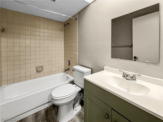 4530 SW 10th AVE 201, Cape Coral, FL 33914