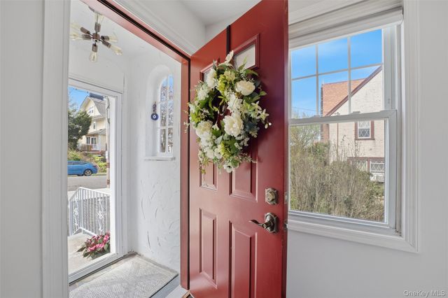 30 Rossmore Avenue, Bronxville, NY 10708