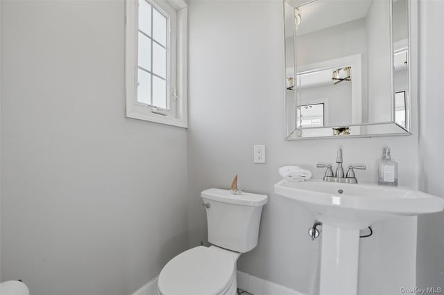 30 Rossmore Avenue, Bronxville, NY 10708
