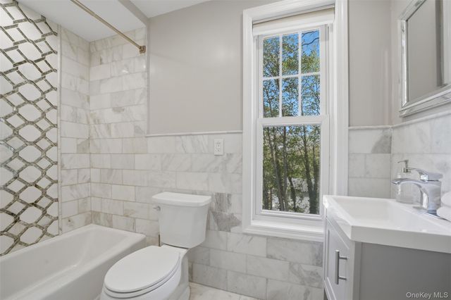 30 Rossmore Avenue, Bronxville, NY 10708