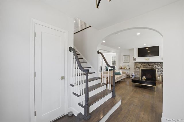30 Rossmore Avenue, Bronxville, NY 10708