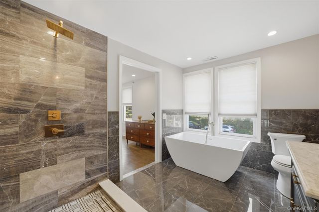 30 Rossmore Avenue, Bronxville, NY 10708