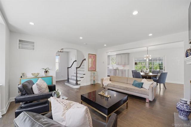 30 Rossmore Avenue, Bronxville, NY 10708