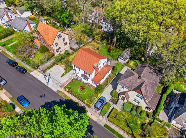 30 Rossmore Avenue, Bronxville, NY 10708