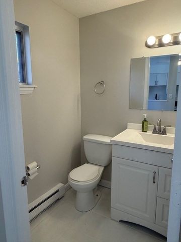 16 Beals Cove Rd C, Hingham, MA 02043