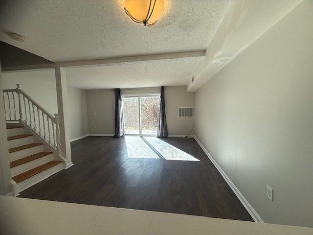 16 Beals Cove Rd C, Hingham, MA 02043