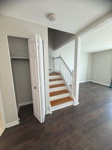 16 Beals Cove Rd C, Hingham, MA 02043