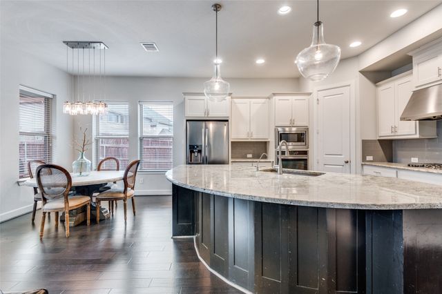 3101 Carrington Drive, Mansfield, TX 76063