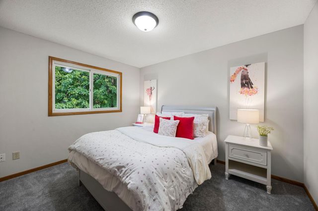 5700 Deer Trail E, Shoreview, MN 55126