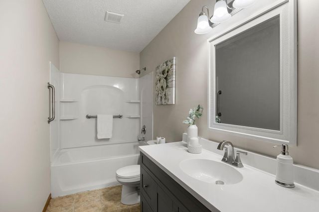 5700 Deer Trail E, Shoreview, MN 55126