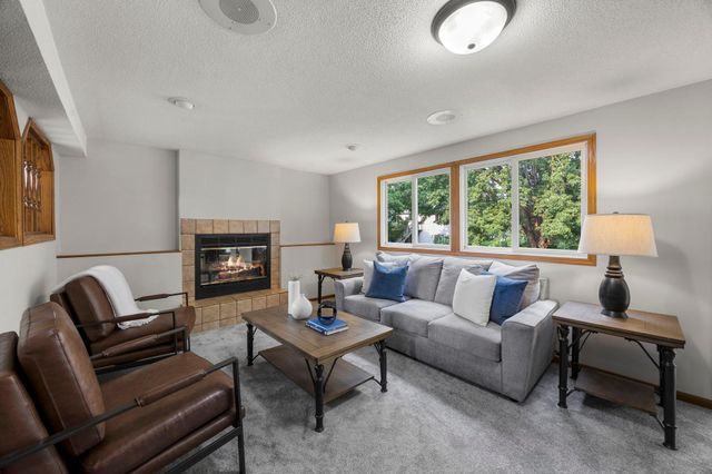 5700 Deer Trail E, Shoreview, MN 55126