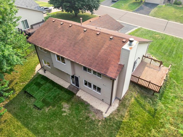 5700 Deer Trail E, Shoreview, MN 55126