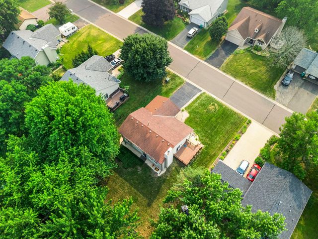5700 Deer Trail E, Shoreview, MN 55126