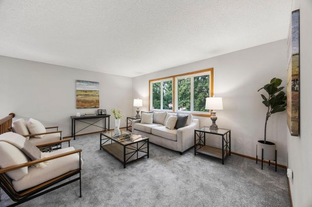 5700 Deer Trail E, Shoreview, MN 55126