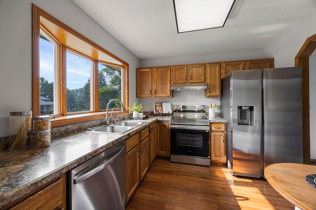 5700 Deer Trail E, Shoreview, MN 55126 — photo 4