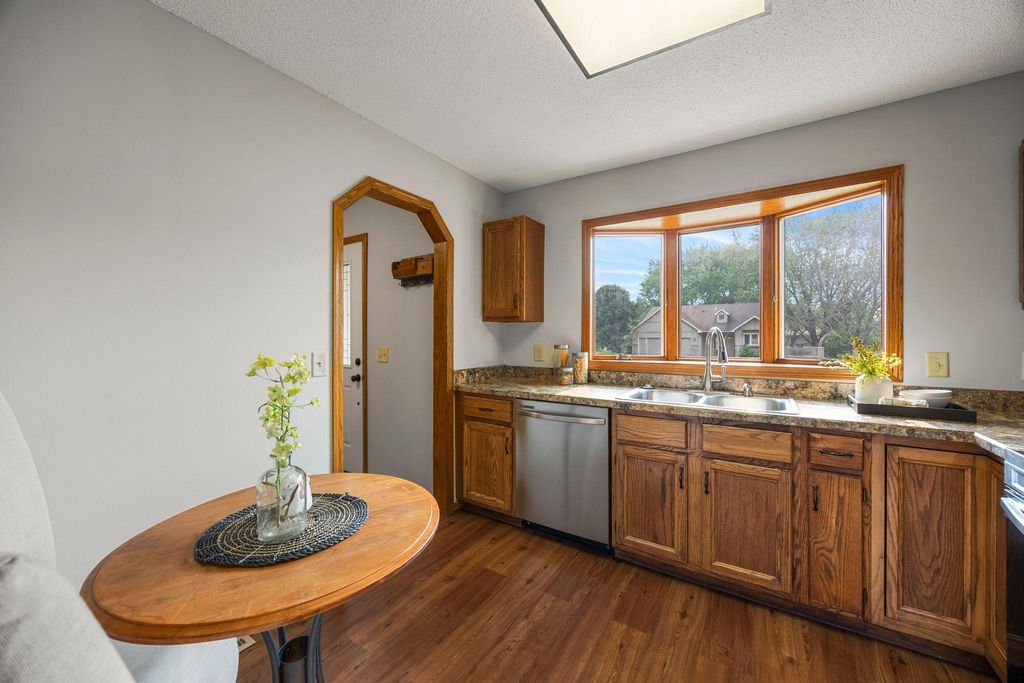 5700 Deer Trail E, Shoreview, MN 55126 — photo 5