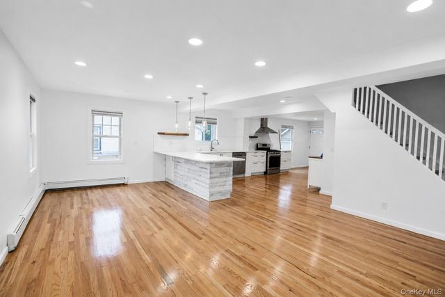 55 Centre Street, Woodmere, NY 11598