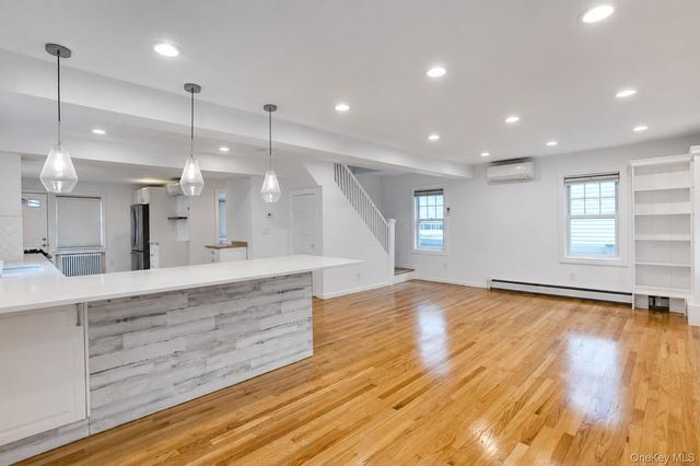 55 Centre Street, Woodmere, NY 11598
