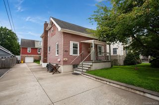 55 Centre Street, Woodmere, NY 11598