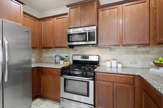 612 Heinatz Flat LN, Leander, TX 78641