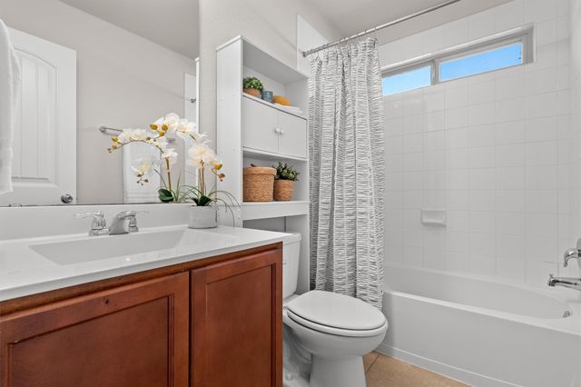 612 Heinatz Flat LN, Leander, TX 78641