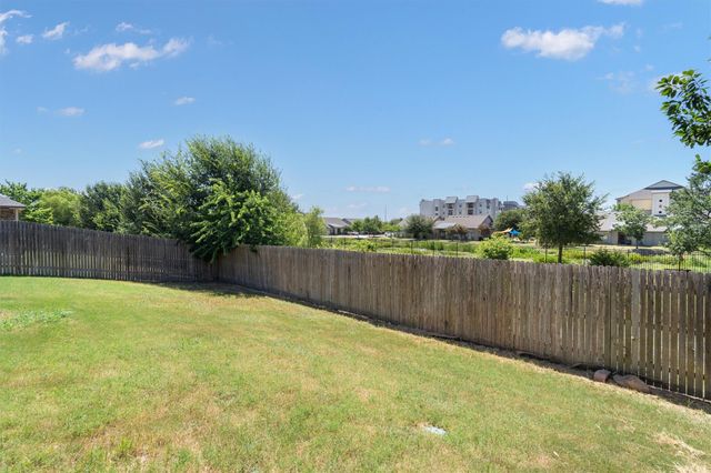 612 Heinatz Flat LN, Leander, TX 78641