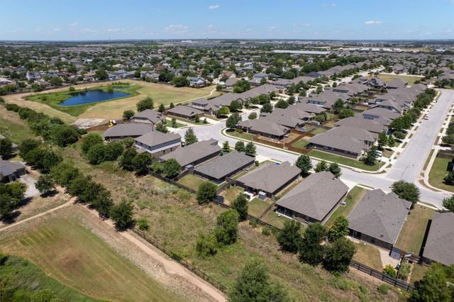612 Heinatz Flat LN, Leander, TX 78641
