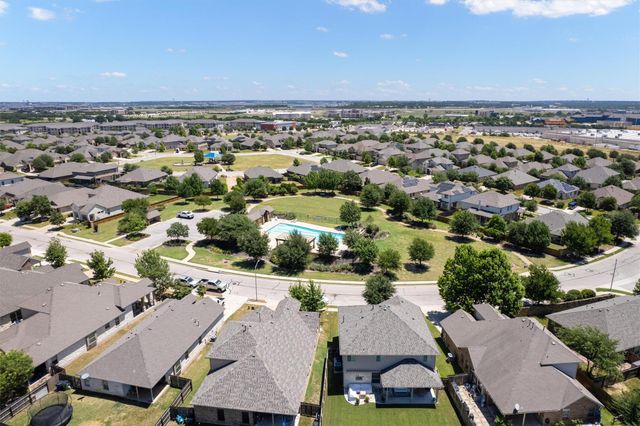 612 Heinatz Flat LN, Leander, TX 78641