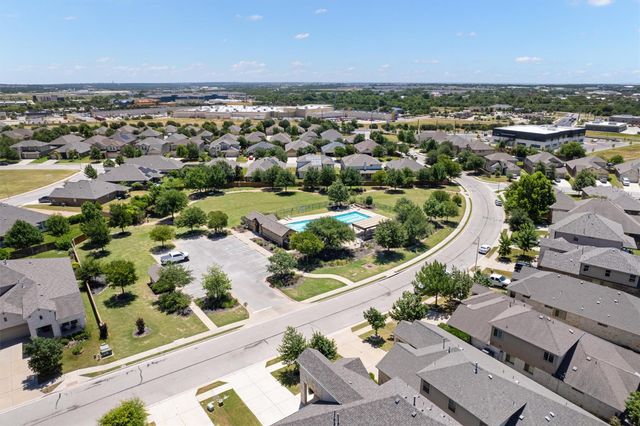 612 Heinatz Flat LN, Leander, TX 78641