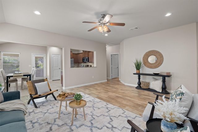 612 Heinatz Flat LN, Leander, TX 78641