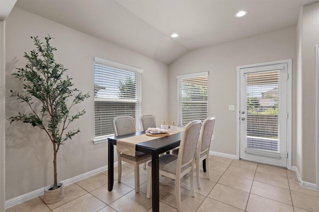612 Heinatz Flat LN, Leander, TX 78641
