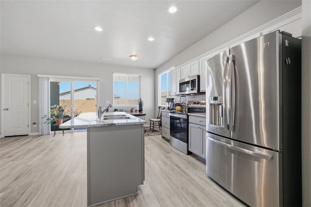 7391 E Winchester Drive, Kingman, AZ 86401