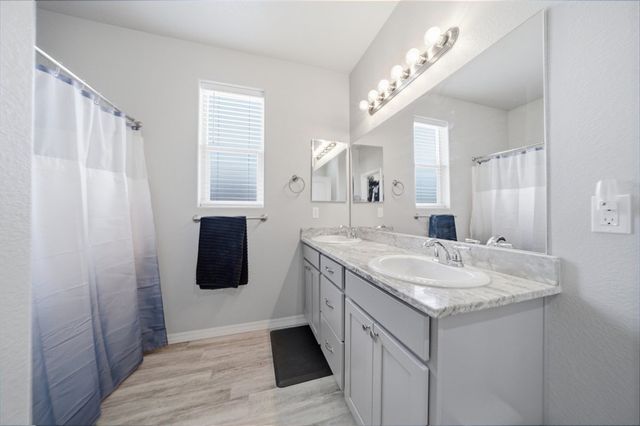 7391 E Winchester Drive, Kingman, AZ 86401