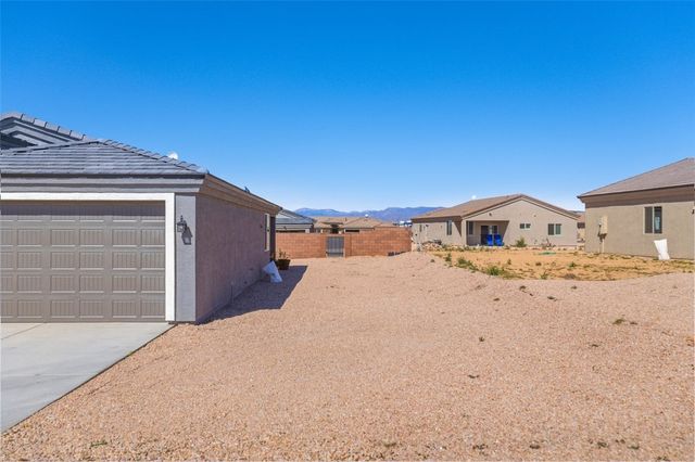 7391 E Winchester Drive, Kingman, AZ 86401