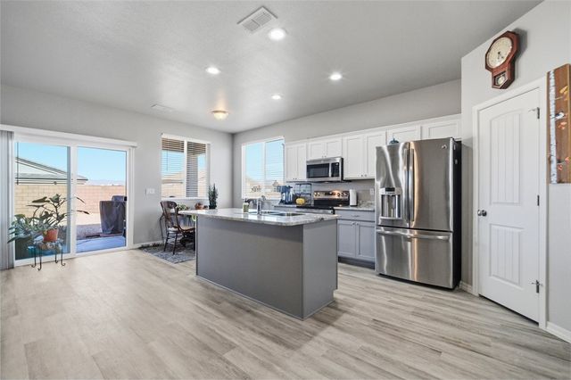 7391 E Winchester Drive, Kingman, AZ 86401