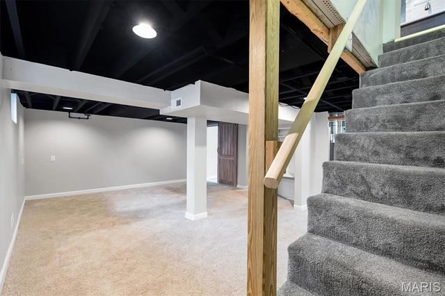 9809 Lullaby Lane, St Louis, MO 63114