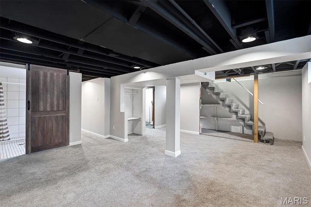 9809 Lullaby Lane, St Louis, MO 63114
