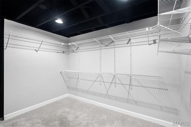 9809 Lullaby Lane, St Louis, MO 63114
