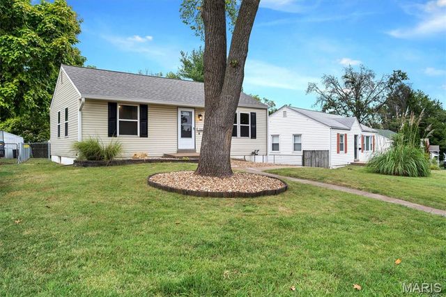 9809 Lullaby Lane, St Louis, MO 63114