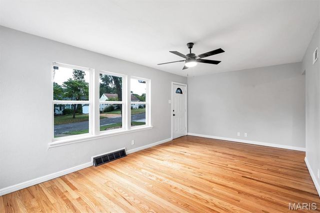 9809 Lullaby Lane, St Louis, MO 63114